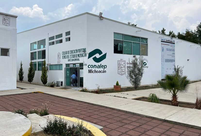  Infonavit reconoce al Conalep Michoacán por cumplir con pago de cuotas y aportaciones