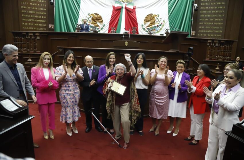  Entrega 75 Legislatura Condecoración “Mujer Michoacana 2024”, a Rosa Citlali Martínez