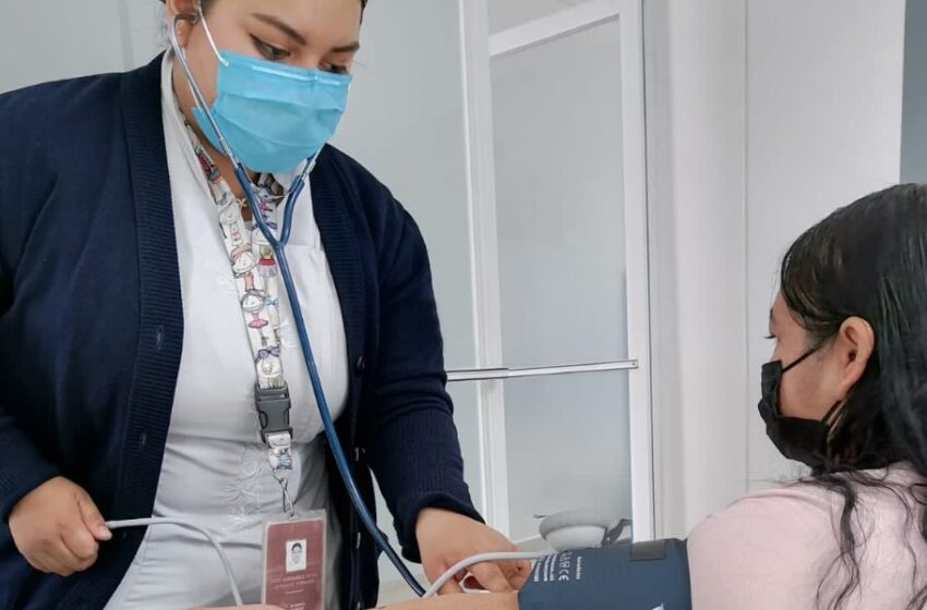  Centro de salud de Uruapan tiene consultorio especial para atender deshidratación e insolación