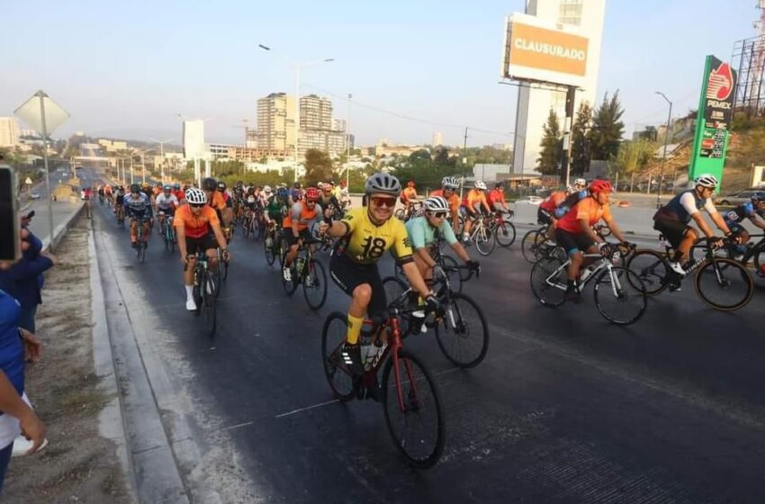  Atletas morelianos continúan destacándose en escenarios nacionales e internacionalesV