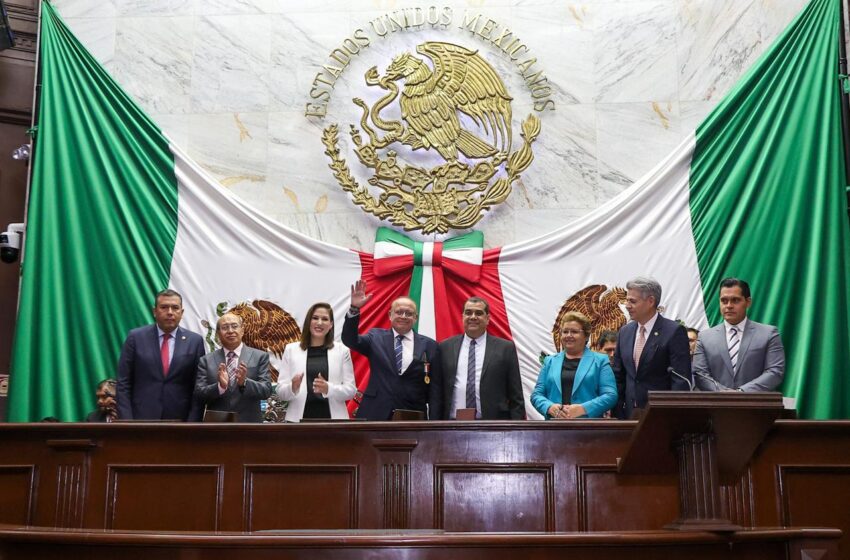 Reconoce 75 Legislatura a Juan Bosco Martínez y a Nicolás De La Torre con la Condecoración “Melchor Ocampo”
