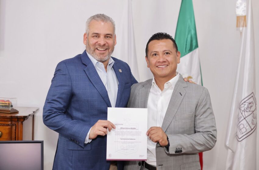  Nombra Bedolla a Carlos Torres Piña como secretario de Gobierno