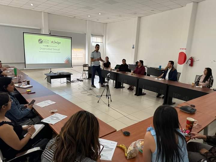  Estudiantes del Conalep conmemoran el Día Internacional del Orgullo LGBTTTIQ+