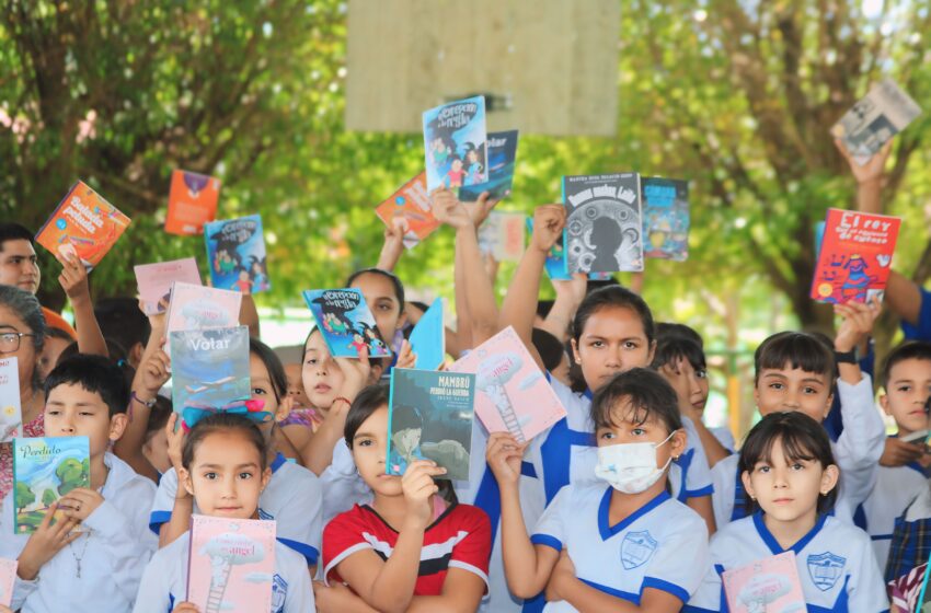  Participa SEE en Feria Intercultural del Libro en Tacámbaro