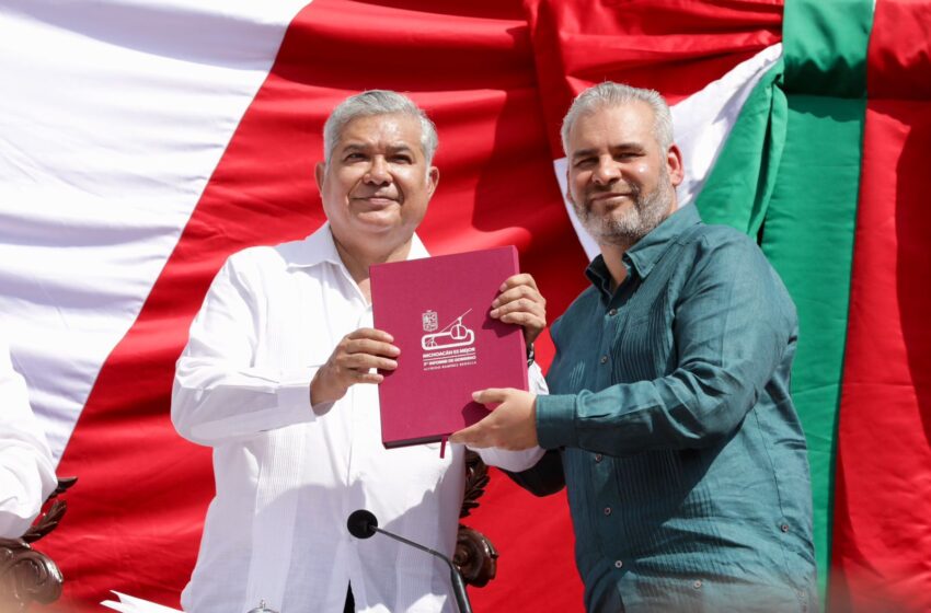  Ante 40 mil personas en el Morelos, Bedolla rinde su Tercer Informe de Gobierno