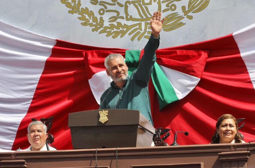  Sin deuda, destaca Bedolla rehabilitación de mil 300 km de la red carretera estatal