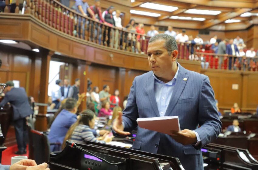 Juan Carlos Barragán presenta reforma al Poder Judicial de Michoacán