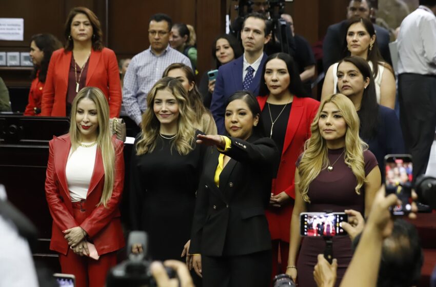  Por decisión Legislativa, Nancy Yuliana Torres Gerónimo es designada alcaldesa de Charapan
