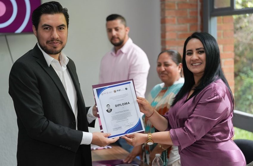  Reciben ayuntamientos capacitación de la Sedum y UMSNH en planeación territorial