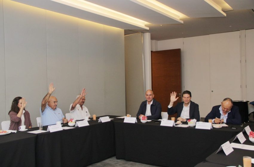  Designa Junta de Gobierno a Adolfo Torres, como nuevo director general del OOAPAS