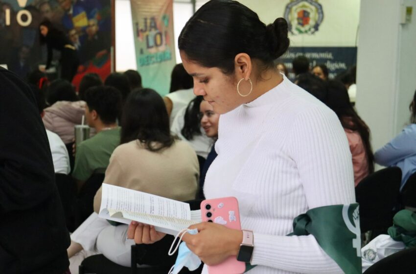 Lleva Seimujer a estudiantes de Medicina campaña sobre el aborto