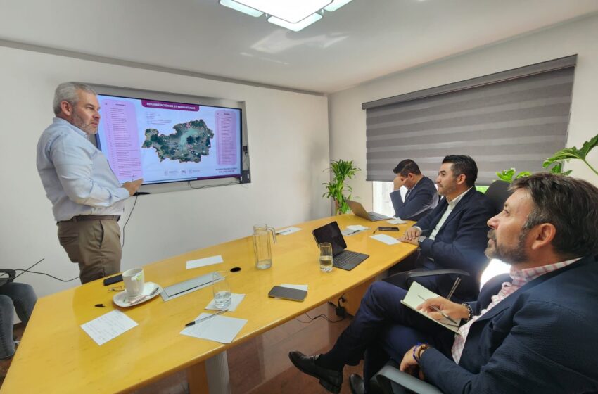  Bedolla y Conagua impulsarán a Pátzcuaro como polo de desarrollo ambiental