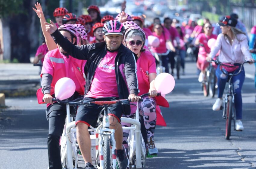  Pedalean contra el cáncer de mama; SSM promueve la detección oportuna