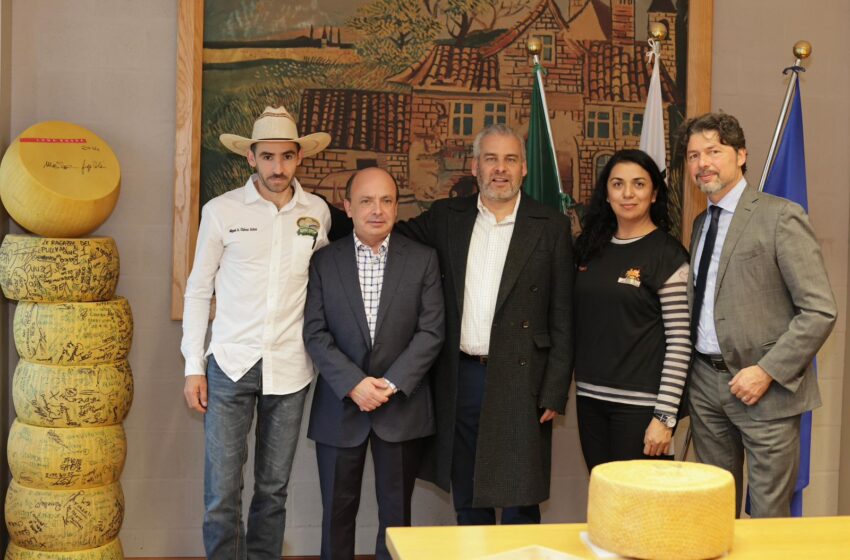 Bedolla, productores de queso Cotija y Parmigiano Reggiano forjan alianza en Italia