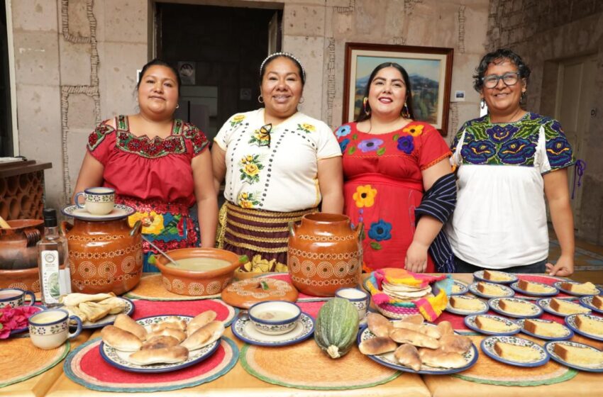 Atole de cempasúchil, tradición de muertos que disfrutan los vivos en Michoacán