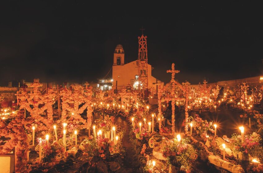  Vive la ancestral celebración de Noche de Muertos en estas localidades de Michoacán