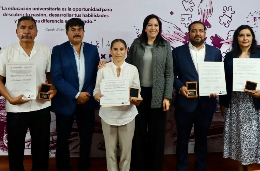  Entrega Iemsysem reconocimientos a docentes por buenas prácticas educativas