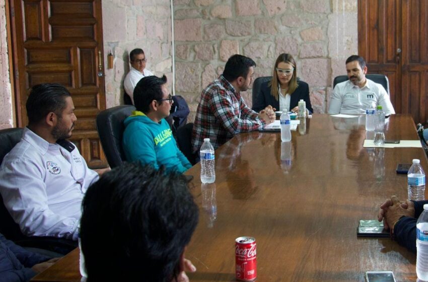  Gobierno de Morelia sostiene mesa de trabajo con taxistas