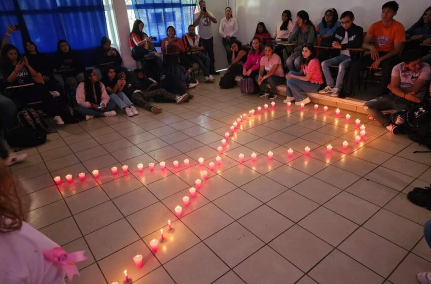  Cecytem Uruapan se suma a la lucha del cáncer de mama