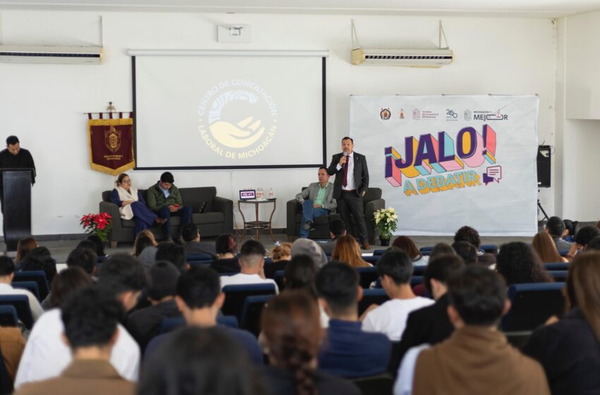  Estudiantes de Uruapan contrastan ideas sobre la reforma Judicial