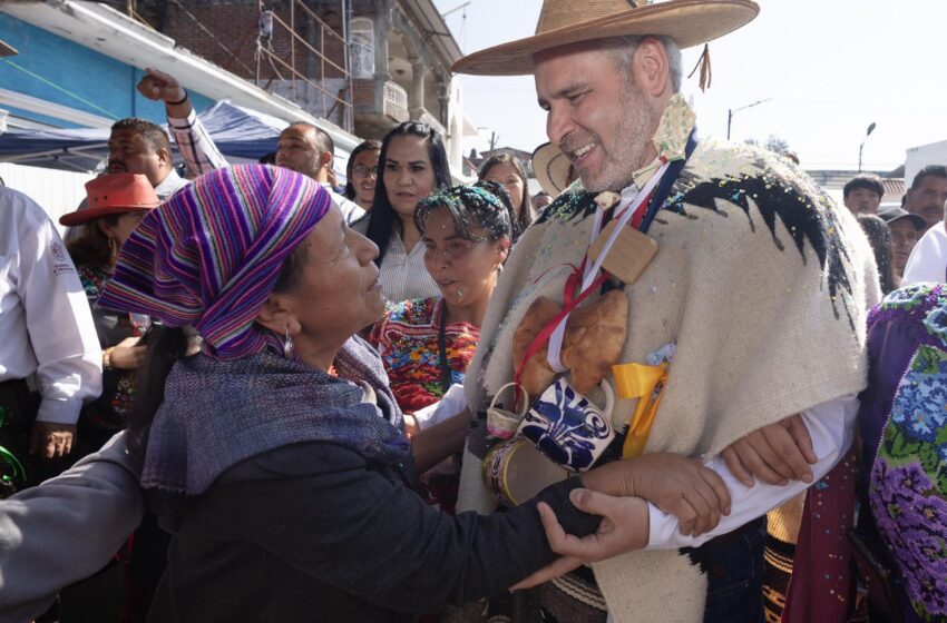  Entrega Bedolla motopatrullas del Fortapaz a autogobiernos indígenas