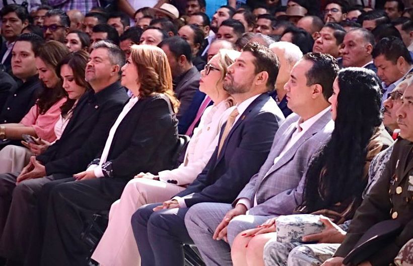  Atestigua GPPRD la firma de promulgación de la Reforma al Poder Judicial