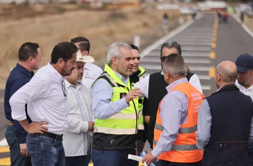  Inaugura Bedolla carretera multianual Epitacio Huerta-Contepec-Tlalpujahua