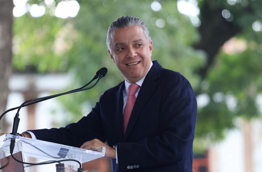  Garantizados aguinaldo y quincena a UMSNH y trabajadores estatales: SFA