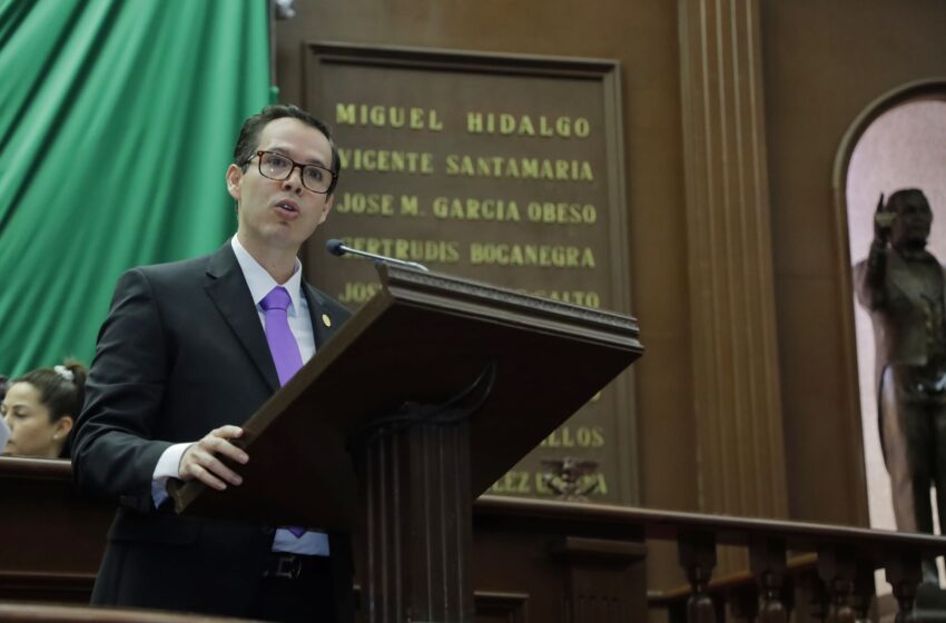  Propone Alfredo Anaya reforma para ordenar el desarrollo urbano en la entidad