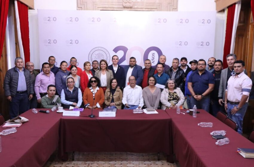  Presidencia de Jucopo y de la Comisión de Educación reciben a trabajadores de la educación