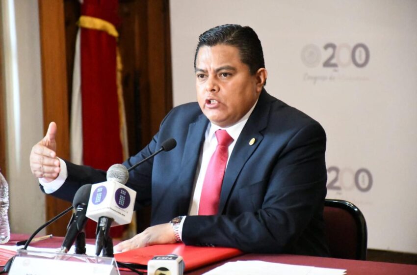  El Presupuesto de Egresos 2025 es insuficiente, asevera Santiago Sánchez al presentar su informe como diputado del PRI