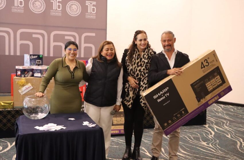  Congreso de Michoacán reconoce a periodistas por su labor en la 76 Legislatura