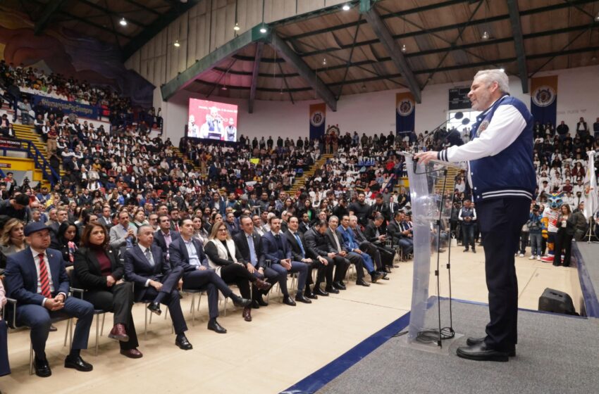  Con reforma a la UMSNH triunfa la libertad y democracia; firma Bedolla decreto de promulgación