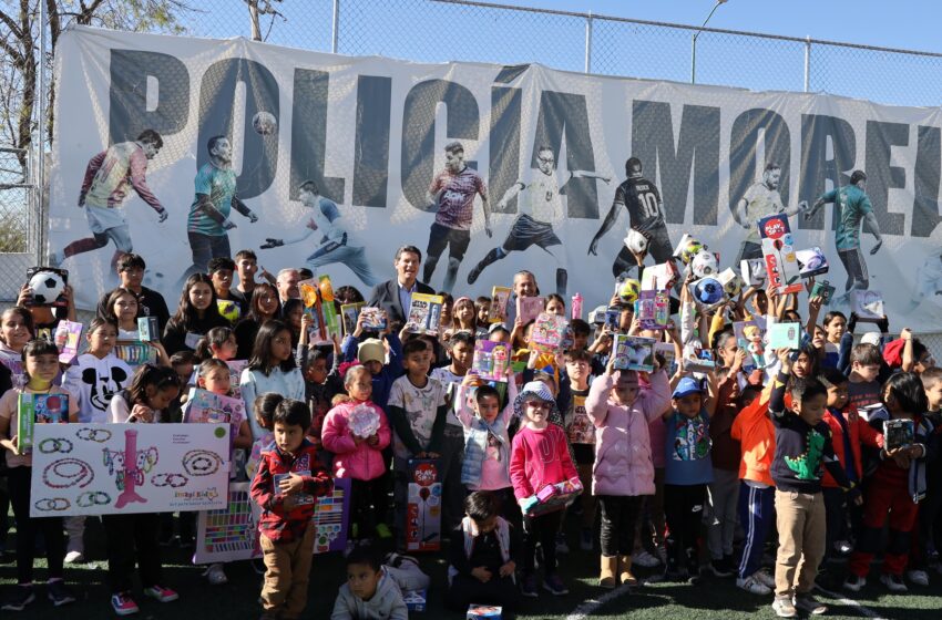  Alfonso Martínez y empresarios llevan alegría a hijos e hijas de Policía Morelia