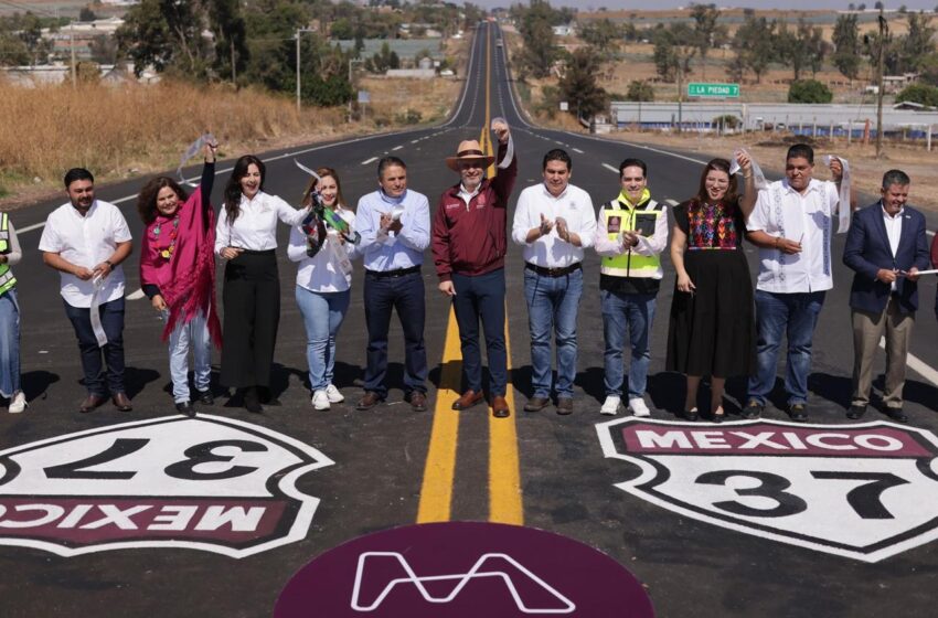  Inaugura Bedolla rehabilitación carretera La Piedad-Numarán
