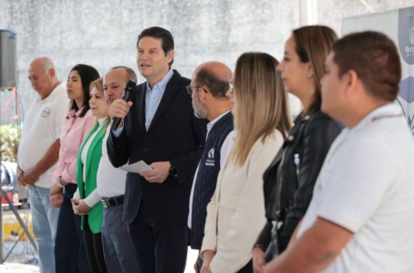  Alfonso Martínez y transportistas promueven becas del Colegio de Morelia