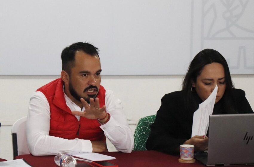  Hugo Rangel atiende demandas del sector transportista en Michoacán