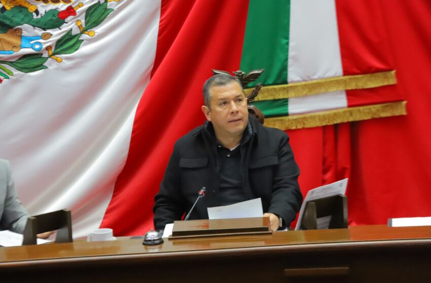 Juan Carlos Barragán presenta iniciativa para proteger a niñas, niños y adolescentes