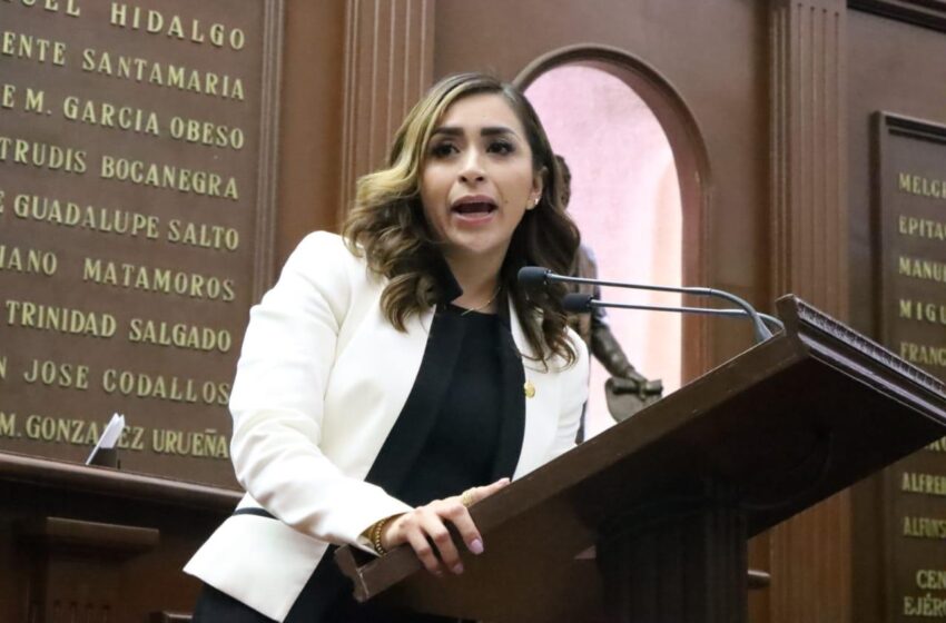 Grecia Aguilar propone reforma para garantizar en Michoacán el respeto a los derechos a la cultura, usos y costumbres