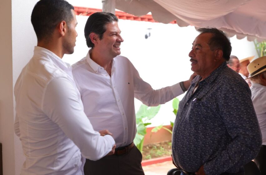  Presidente y empresarios de Ziracuaretiro reconocen proyecto de Parque Agrologístico de Morelia