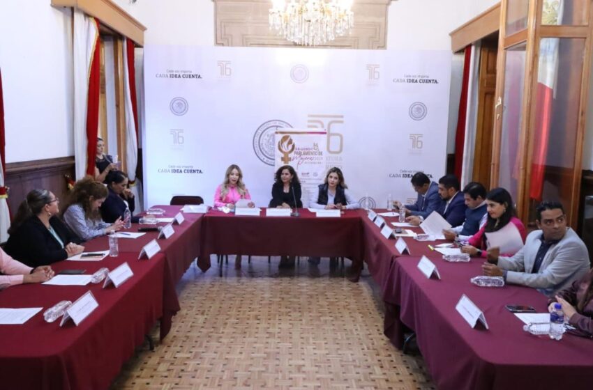  Presentan a las 40 michoacanas que formarán parte del Segundo Parlamento de Mujeres