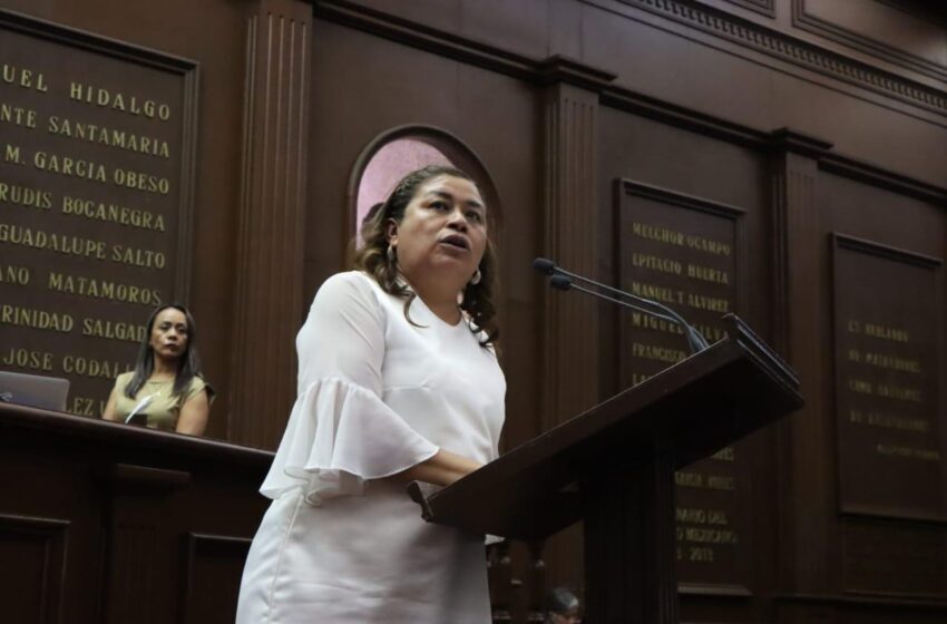  Presenta Belinda Iturbide iniciativa que regule la IA