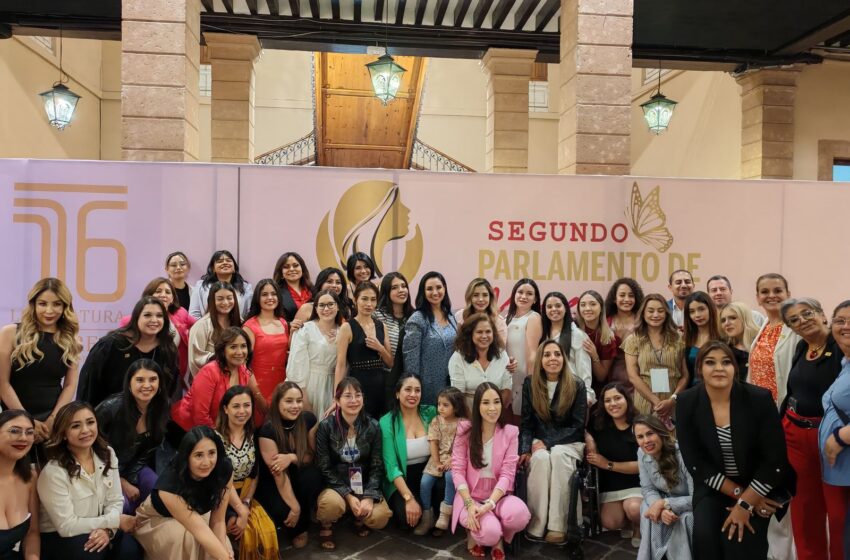 Respalda Brissa Arroyo iniciativas de participantes en Parlamento de Mujeres