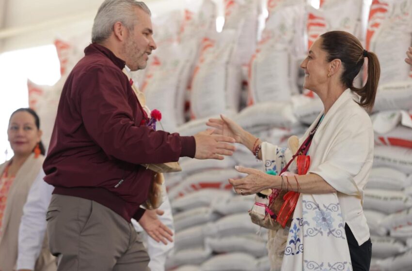 Convenio Sheinbaum-Bedolla beneficia a comunidades indígenas de Morelia con 29 mdp