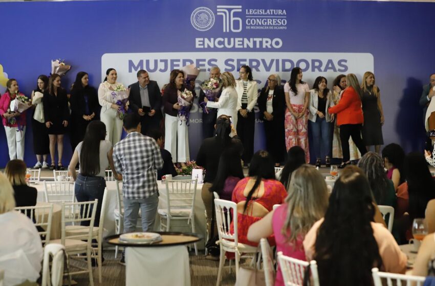  Reconoce Congreso del Estado a sus trabajadoras