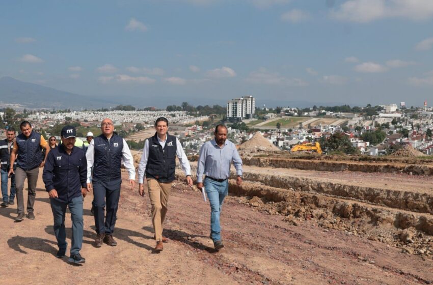  Supervisa Alfonso Martínez ampliación de avenida Amalia Solórzano