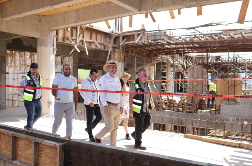  Avanza construcción de la Universidad Politécnica de Aquila: Bedolla