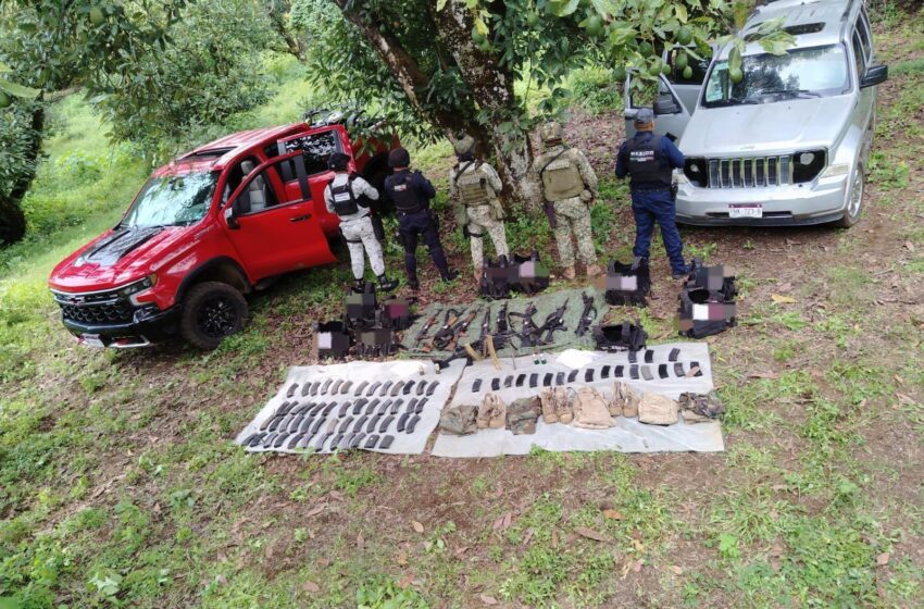  Fuerzas estatales y federales decomisan armamento en Blindaje Uruapan