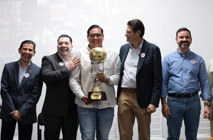  Celebra Alfonso Martínez, Aniversario del Sindicato Demócrata de Empleados Municipales de Morelia