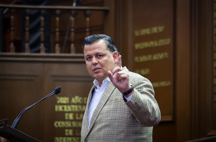  Así como piden una Palestina Libre, pidan un Apatzingán libre de doble cuota: Memo Valencia